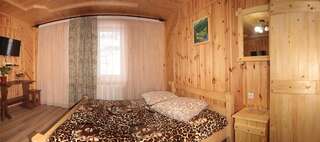 Гостевой дом Bukovenky Буковель Номер с кроватью размера «king-size»-1